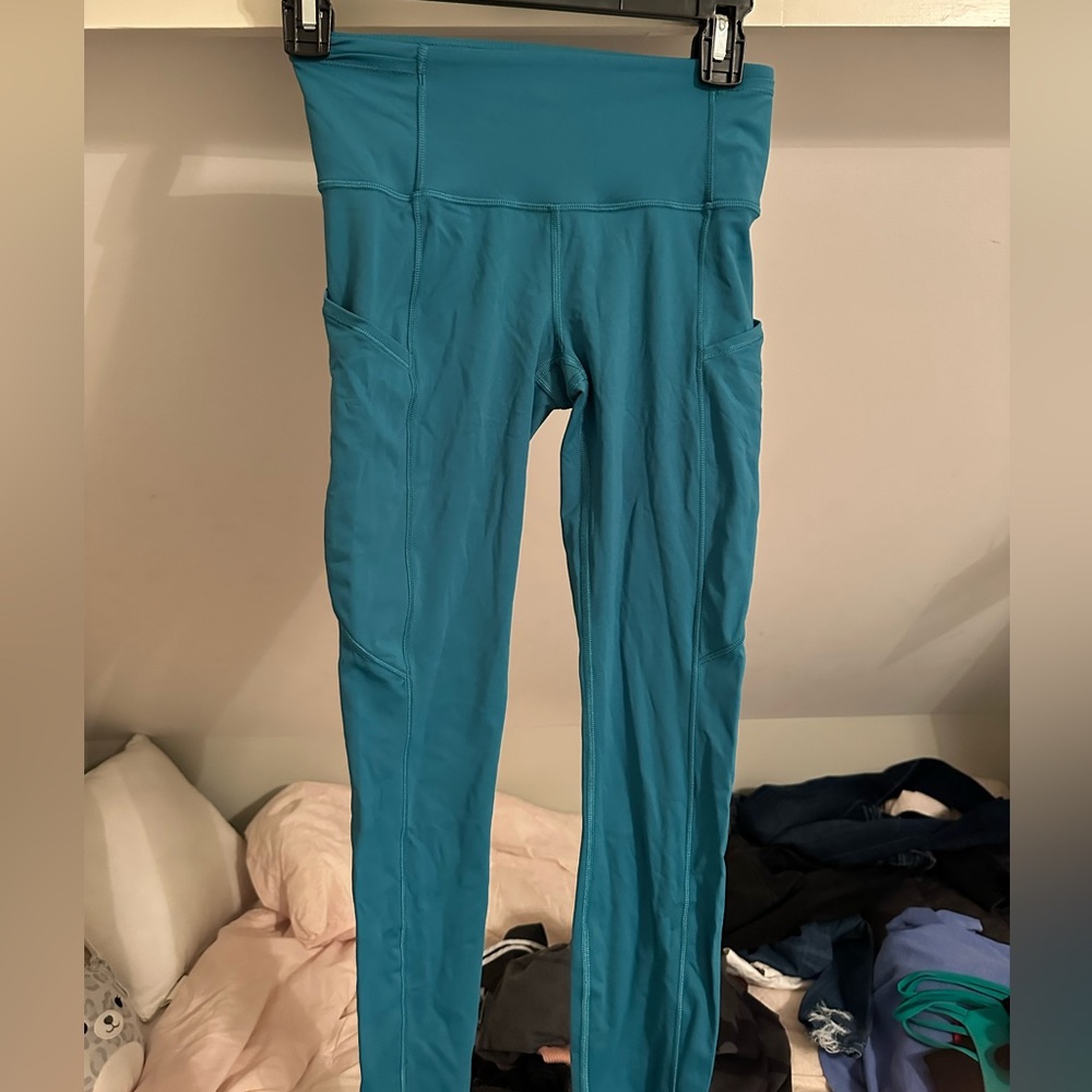 Lululemon fast and free leggings. Look brand new.